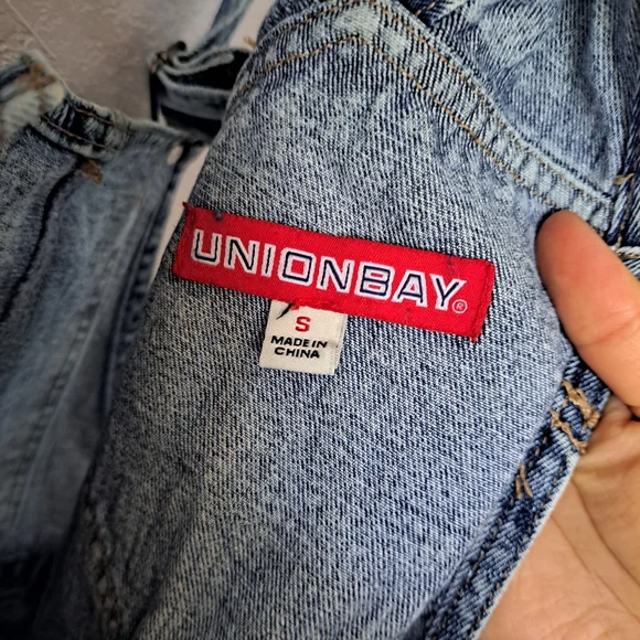 Vintage Unionbay Denim Overalls with Pocket Detail - Picture 7 of 8